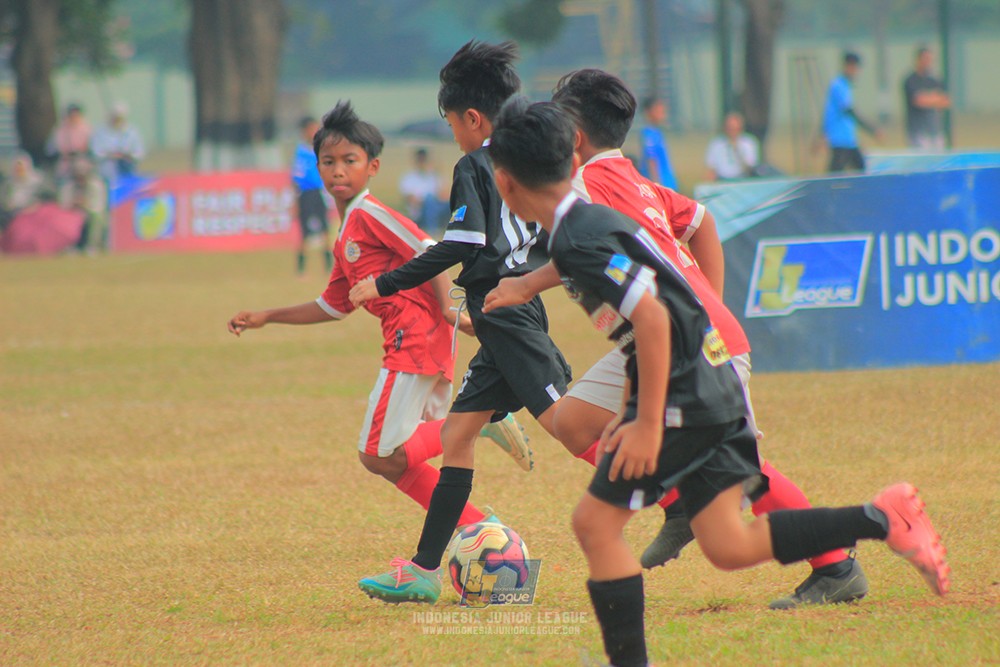 ijlu11 big8 190726 jips soccer vs putra harapan