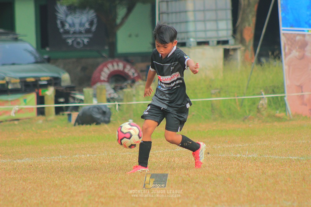 ijlu11 big8 190726 jips soccer vs putra harapan