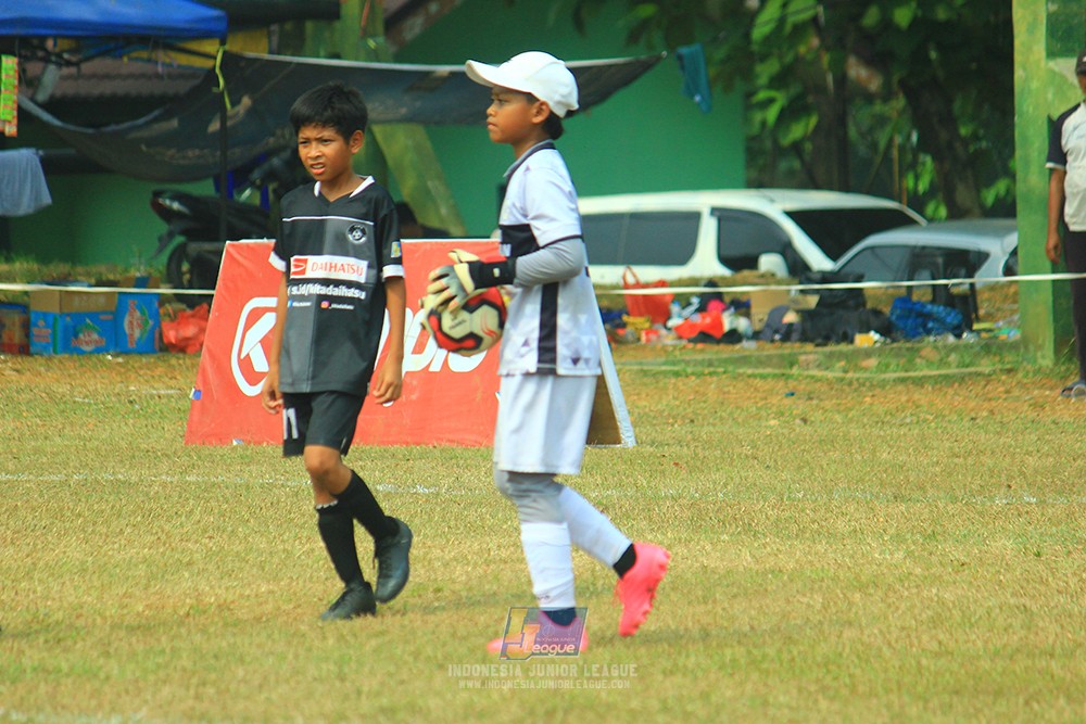 ijlu11 big8 190726 jips soccer vs putra harapan