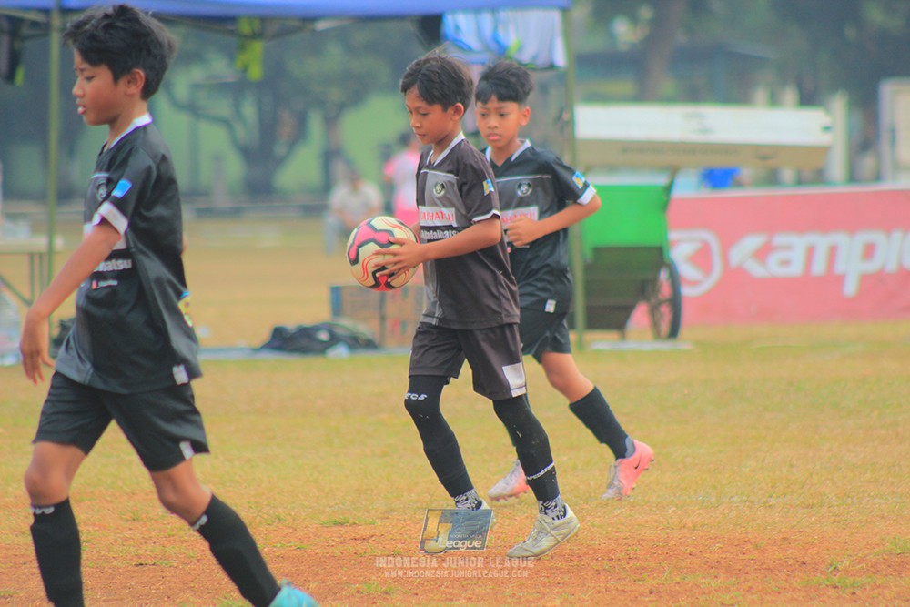 ijlu11 big8 190726 jips soccer vs putra harapan