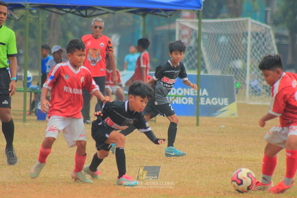 ijlu11 big8 190726 jips soccer vs putra harapan