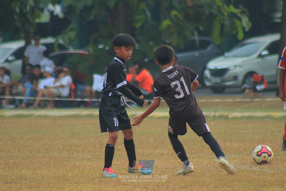 ijlu11 big8 190726 jips soccer vs putra harapan