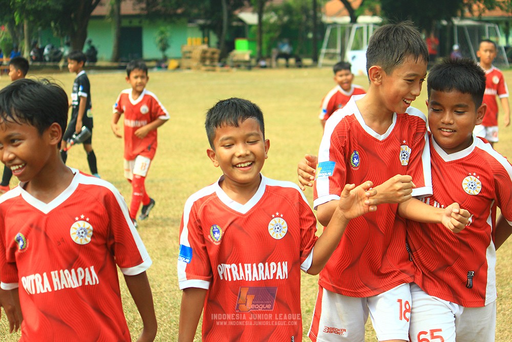 ijlu11 big8 190726 jips soccer vs putra harapan