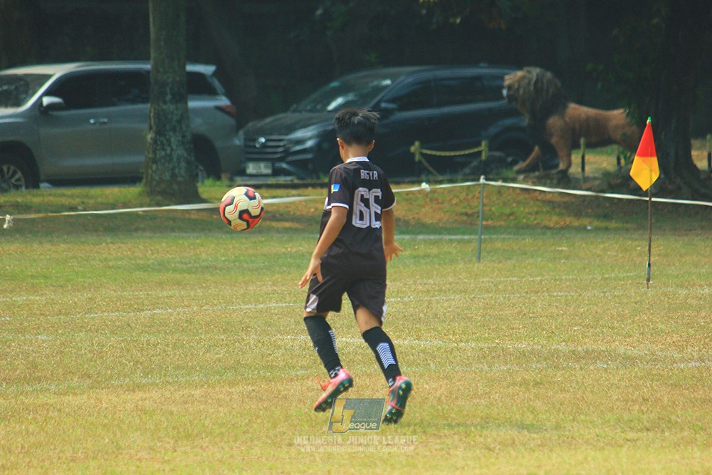 ijlu11 big8 190726 jips soccer vs putra harapan