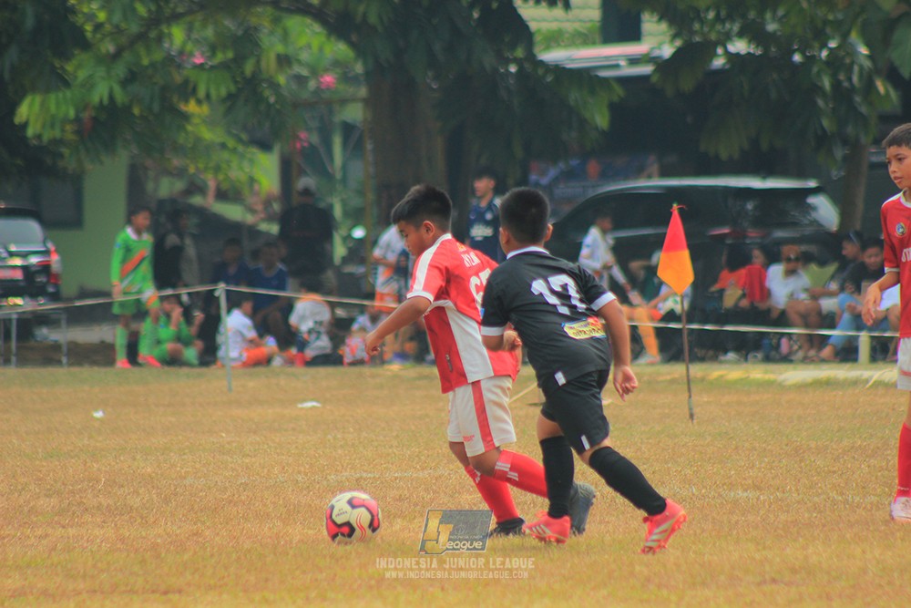 ijlu11 big8 190726 jips soccer vs putra harapan