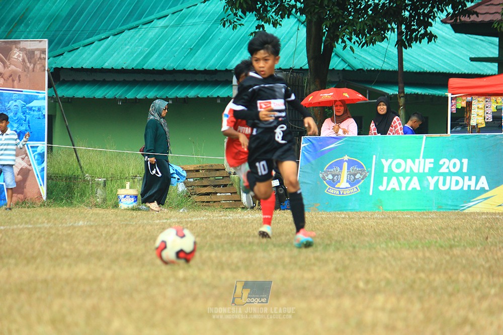 ijlu11 big8 190726 jips soccer vs putra harapan
