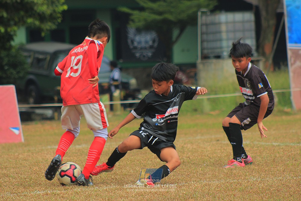 ijlu11 big8 190726 jips soccer vs putra harapan