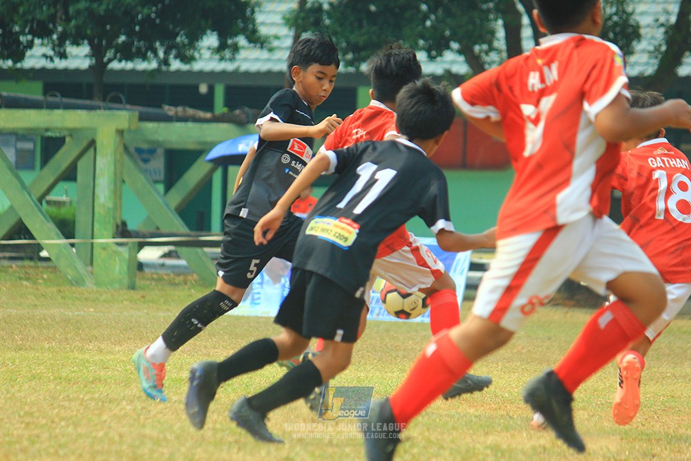 ijlu11 big8 190726 jips soccer vs putra harapan