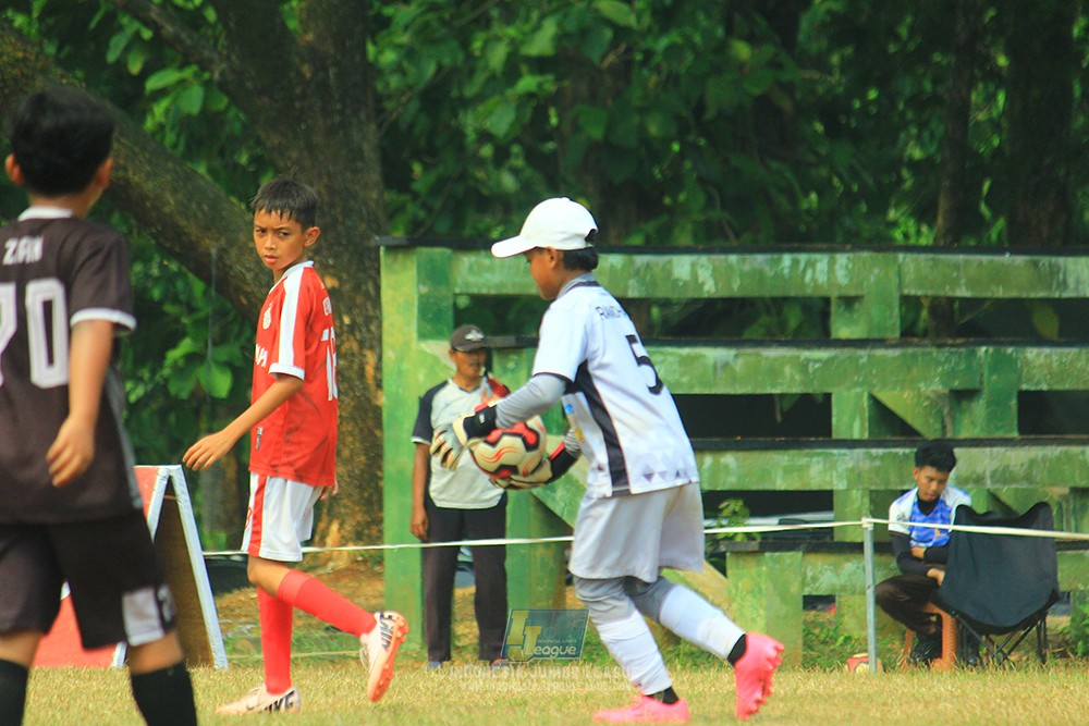 ijlu11 big8 190726 jips soccer vs putra harapan
