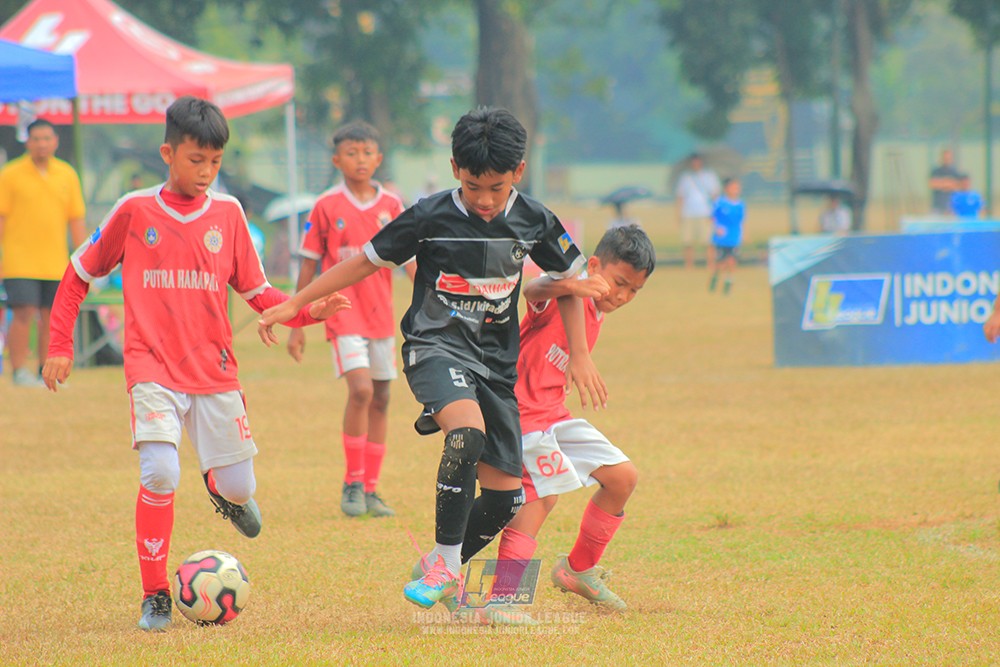 ijlu11 big8 190726 jips soccer vs putra harapan