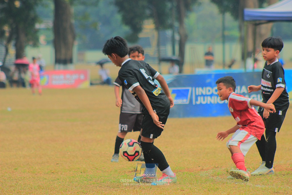 ijlu11 big8 190726 jips soccer vs putra harapan