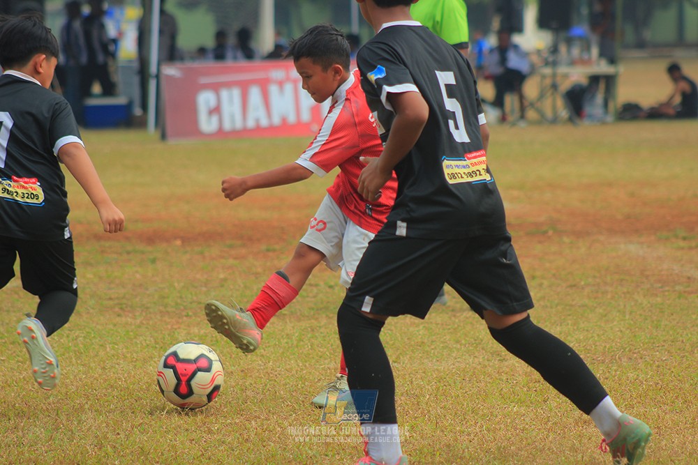 ijlu11 big8 190726 jips soccer vs putra harapan