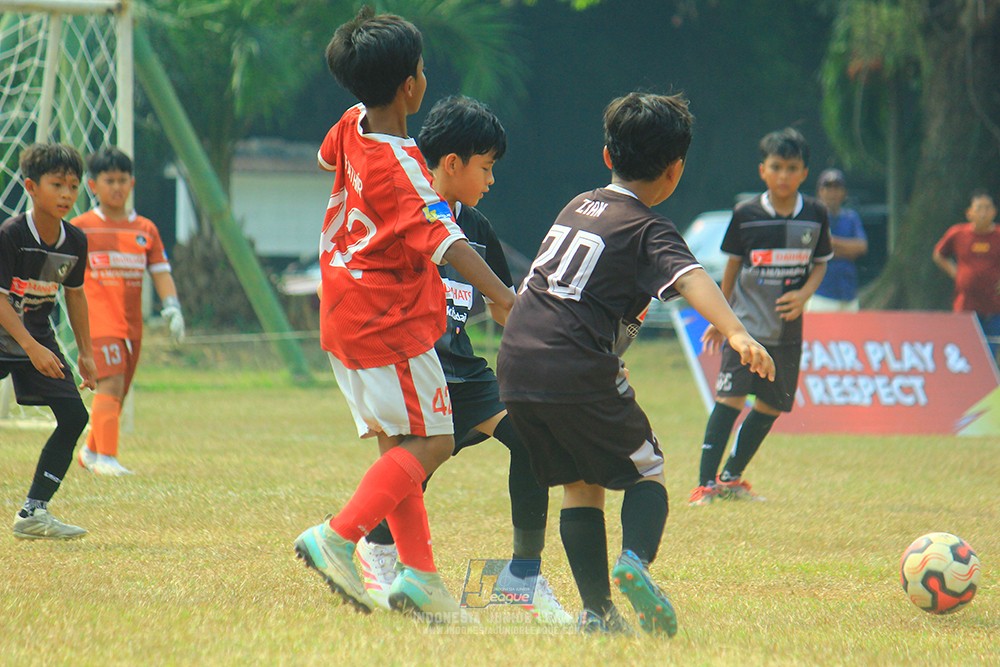 ijlu11 big8 190726 jips soccer vs putra harapan