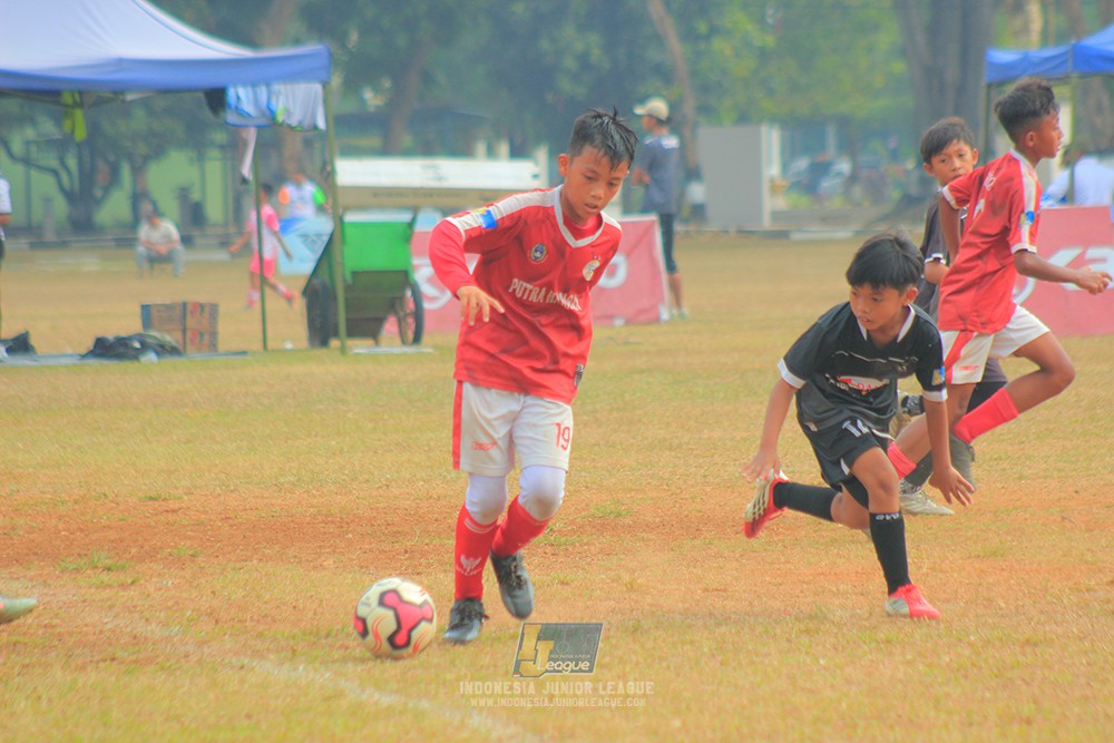 ijlu11 big8 190726 jips soccer vs putra harapan