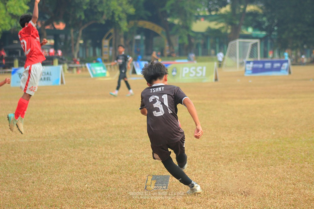 ijlu11 big8 190726 jips soccer vs putra harapan
