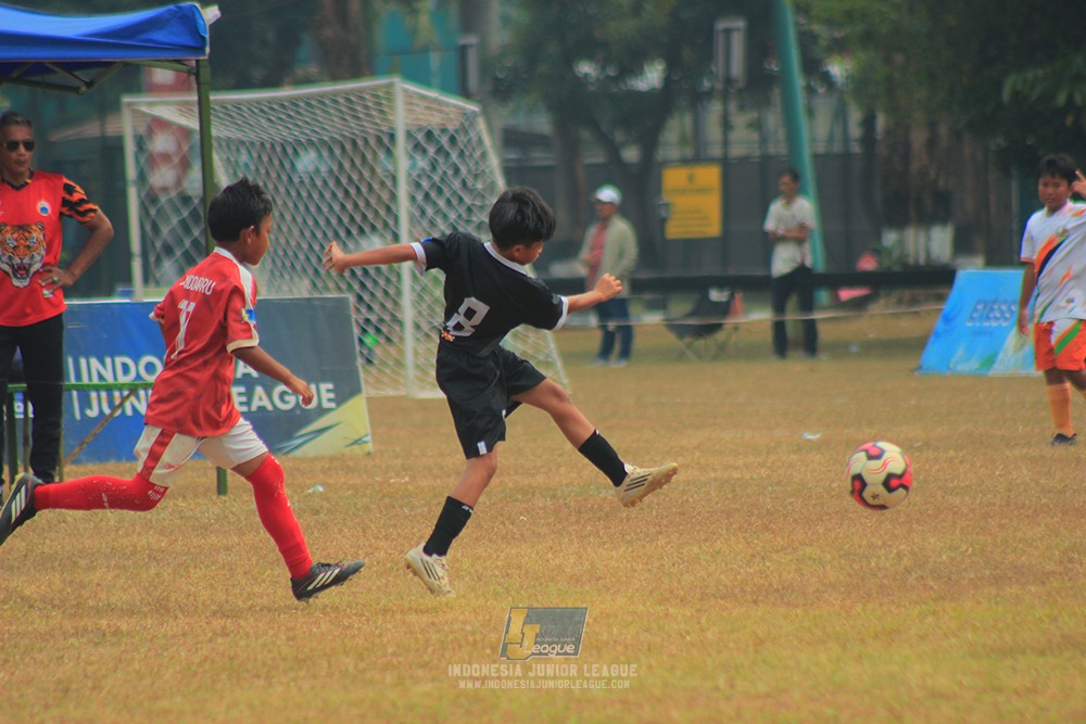 ijlu11 big8 190726 jips soccer vs putra harapan