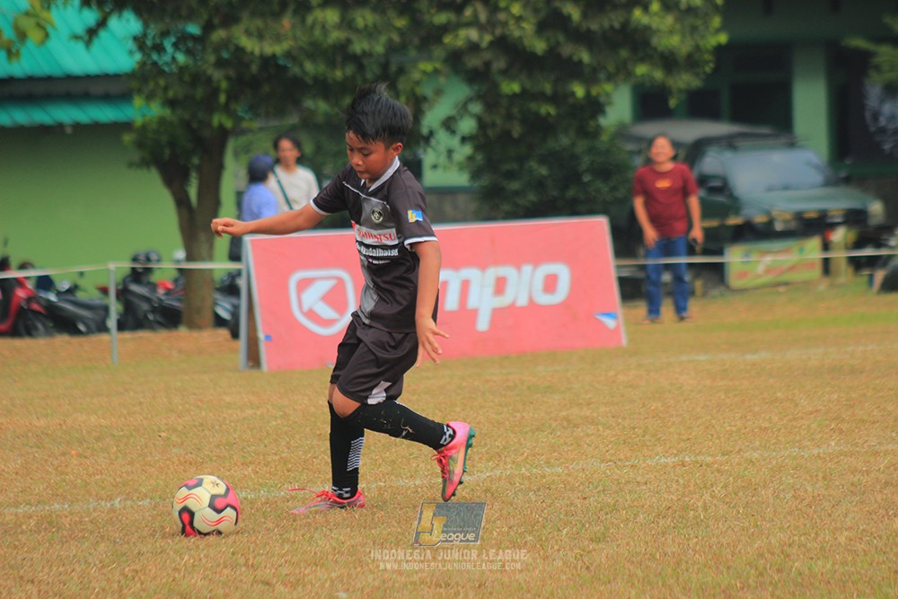 ijlu11 big8 190726 jips soccer vs putra harapan