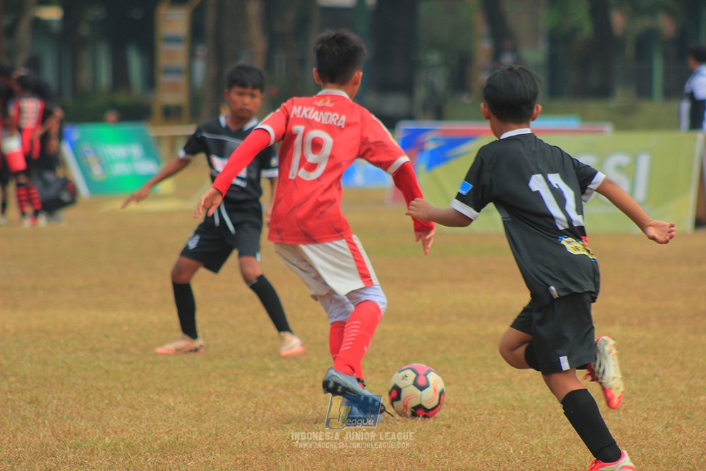 ijlu11 big8 190726 jips soccer vs putra harapan