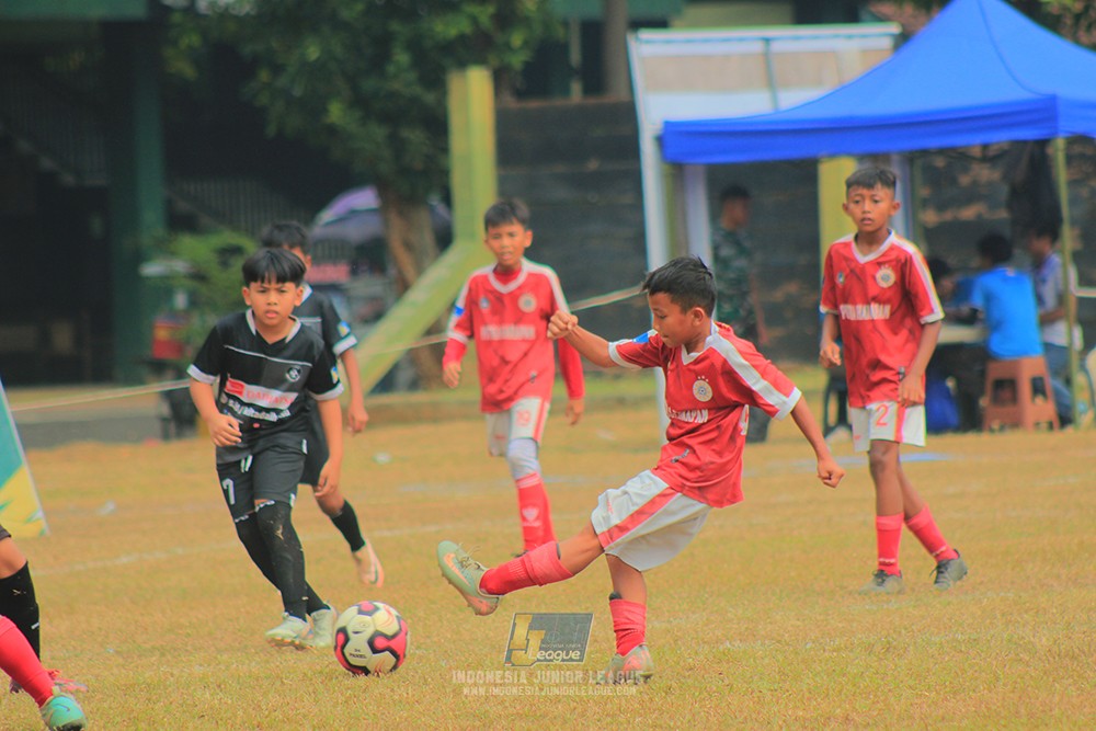 ijlu11 big8 190726 jips soccer vs putra harapan