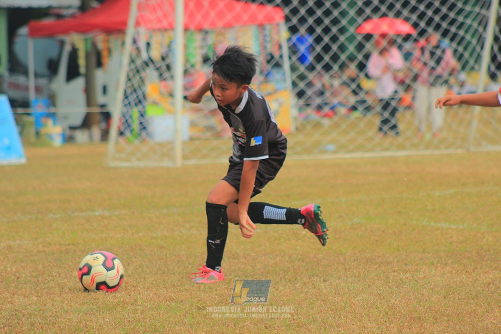 ijlu11 big8 190726 jips soccer vs putra harapan