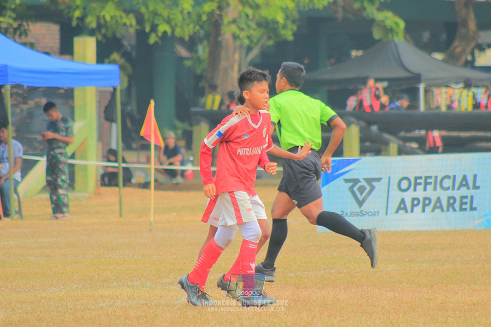ijlu11 big8 190726 jips soccer vs putra harapan