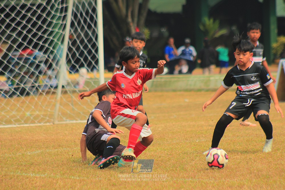 ijlu11 big8 190726 jips soccer vs putra harapan