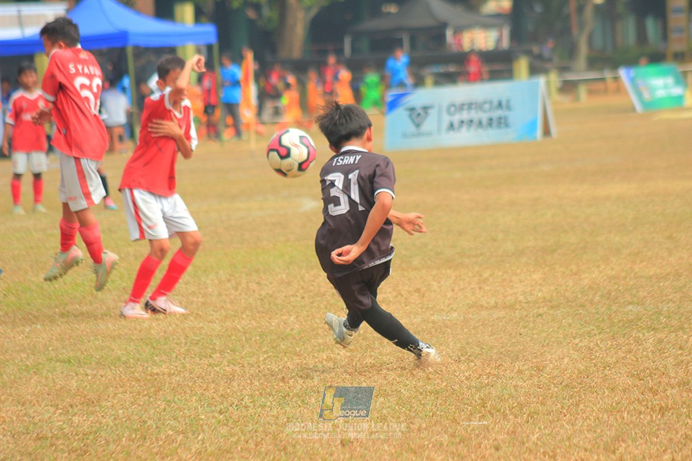 ijlu11 big8 190726 jips soccer vs putra harapan