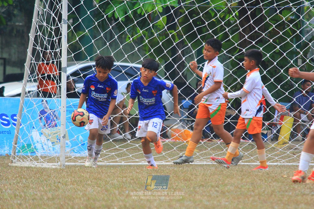 ijlu11 big8 190726 provision soccer school vs fifa farmel