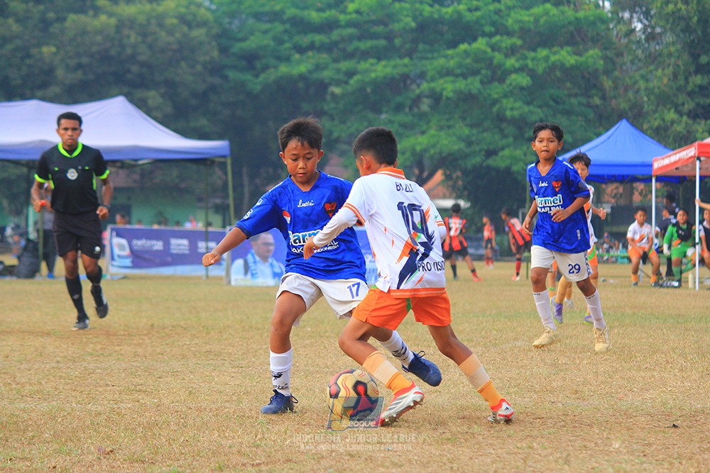 ijlu11 big8 190726 provision soccer school vs fifa farmel