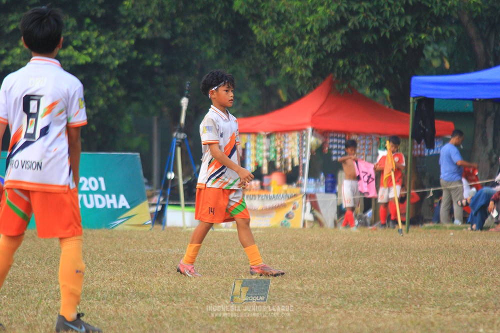 ijlu11 big8 190726 provision soccer school vs fifa farmel