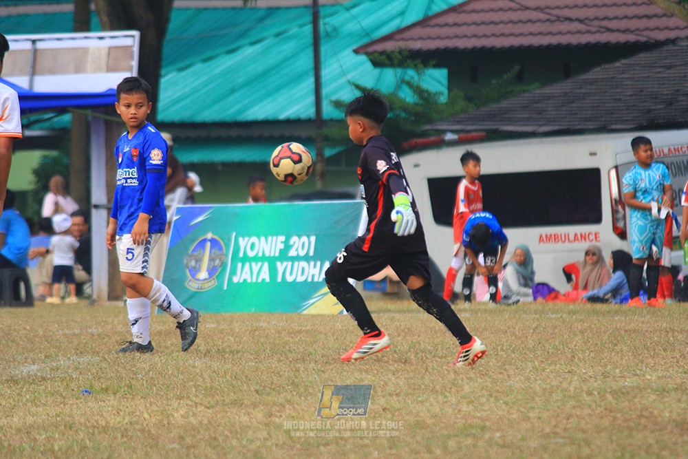 ijlu11 big8 190726 provision soccer school vs fifa farmel