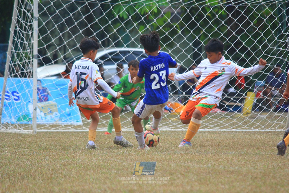 ijlu11 big8 190726 provision soccer school vs fifa farmel
