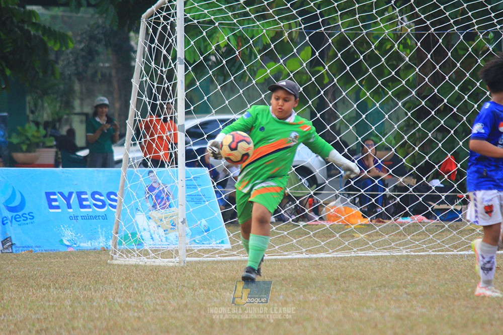 ijlu11 big8 190726 provision soccer school vs fifa farmel