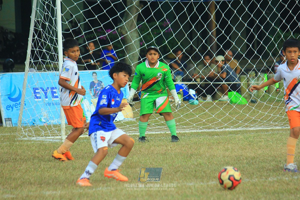 ijlu11 big8 190726 provision soccer school vs fifa farmel