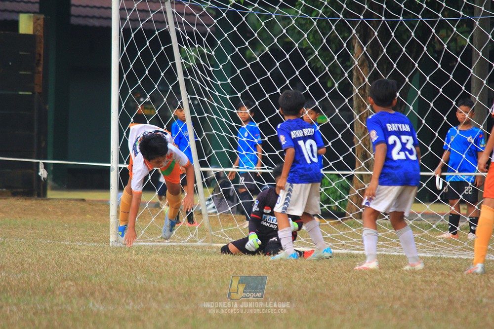 ijlu11 big8 190726 provision soccer school vs fifa farmel