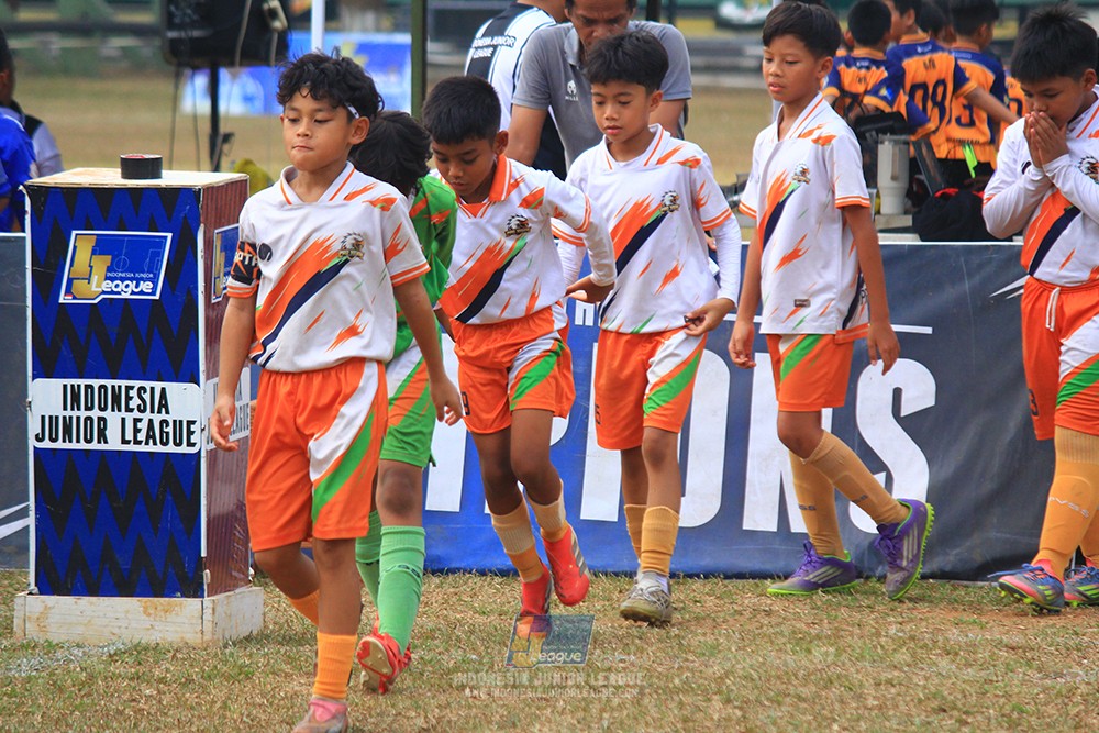 ijlu11 big8 190726 provision soccer school vs fifa farmel