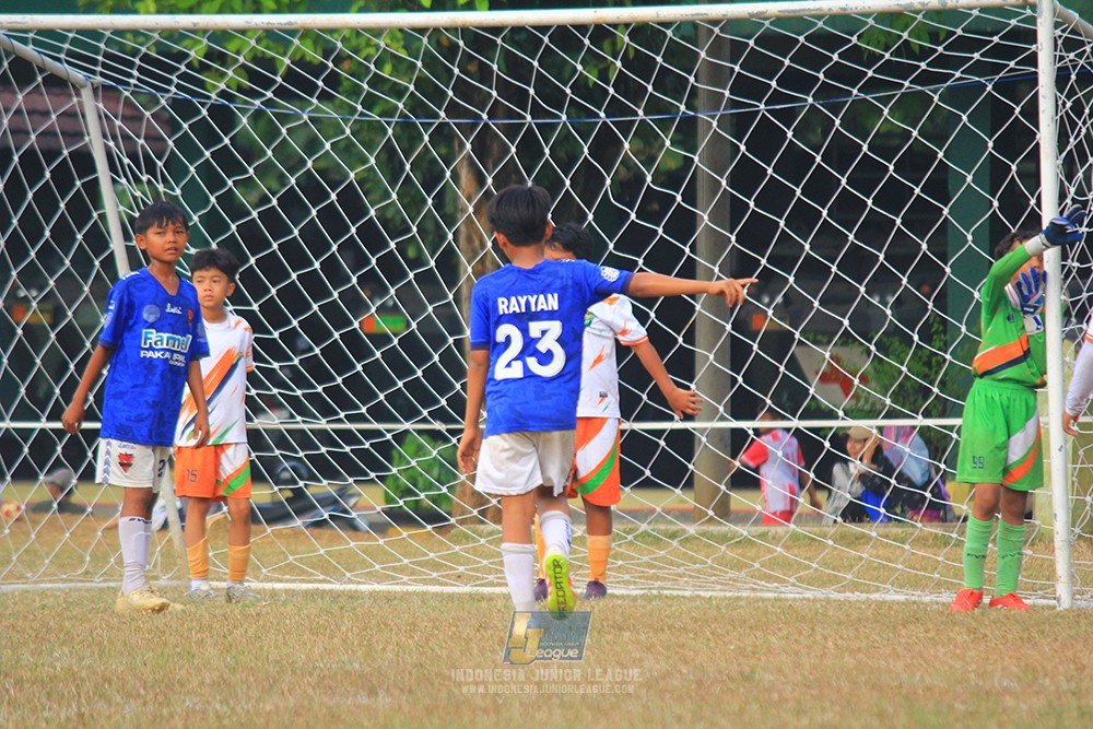 ijlu11 big8 190726 provision soccer school vs fifa farmel