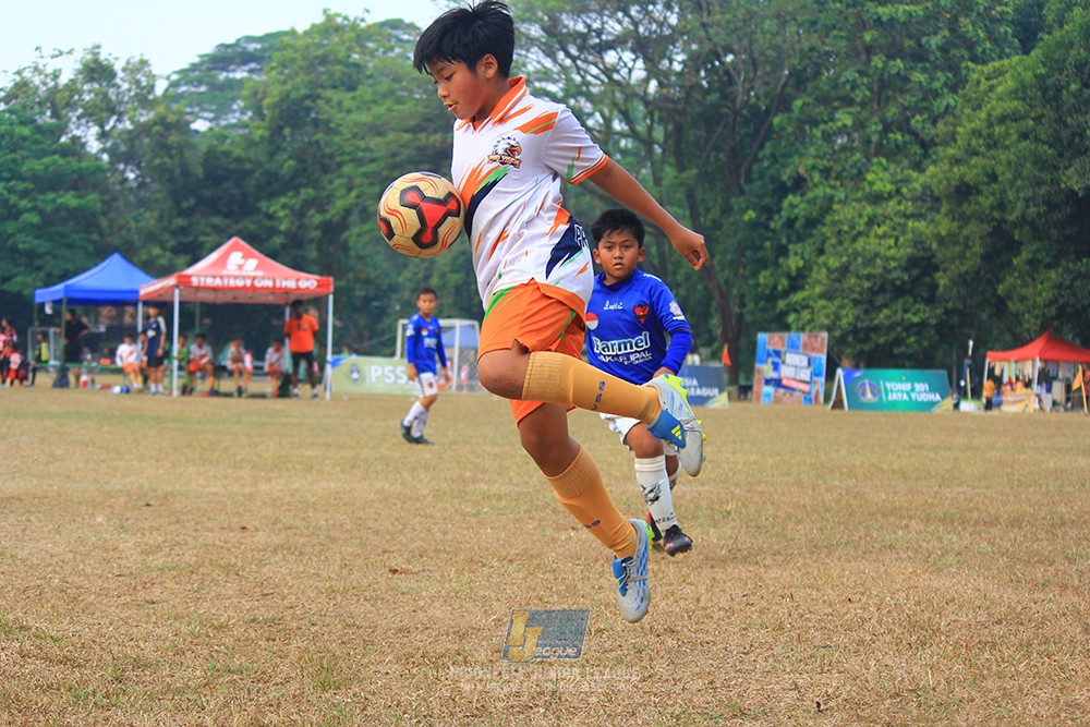 ijlu11 big8 190726 provision soccer school vs fifa farmel