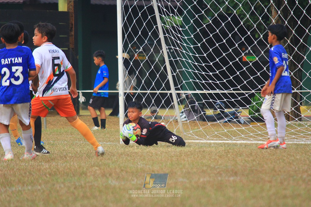 ijlu11 big8 190726 provision soccer school vs fifa farmel