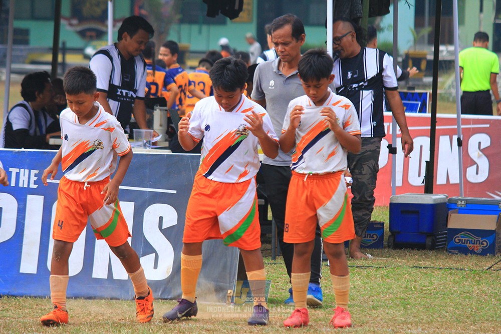 ijlu11 big8 190726 provision soccer school vs fifa farmel
