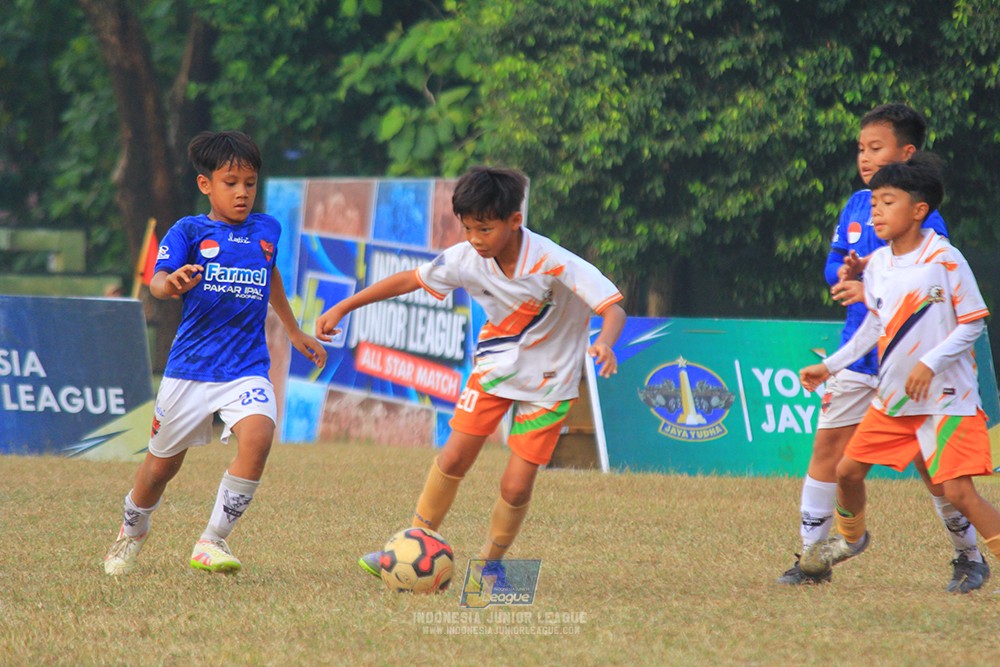 ijlu11 big8 190726 provision soccer school vs fifa farmel
