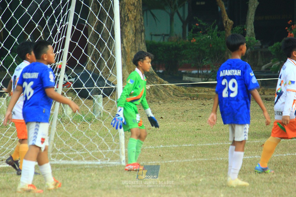 ijlu11 big8 190726 provision soccer school vs fifa farmel