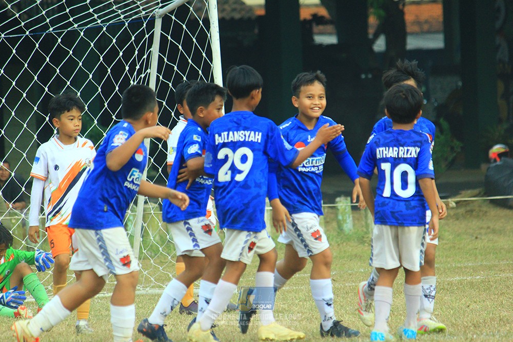 ijlu11 big8 190726 provision soccer school vs fifa farmel