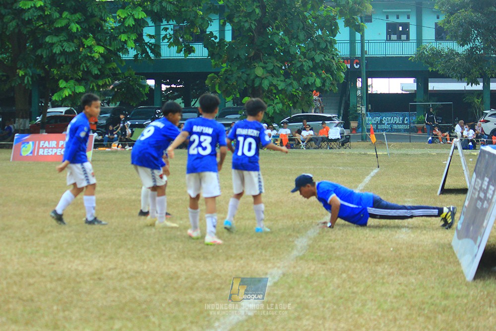 ijlu11 big8 190726 provision soccer school vs fifa farmel