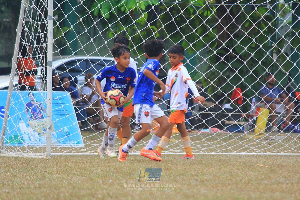 ijlu11 big8 190726 provision soccer school vs fifa farmel