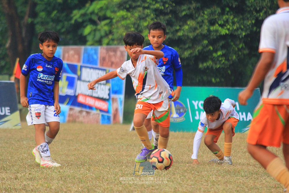 ijlu11 big8 190726 provision soccer school vs fifa farmel