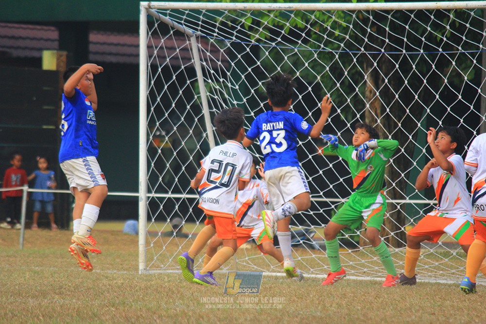 ijlu11 big8 190726 provision soccer school vs fifa farmel