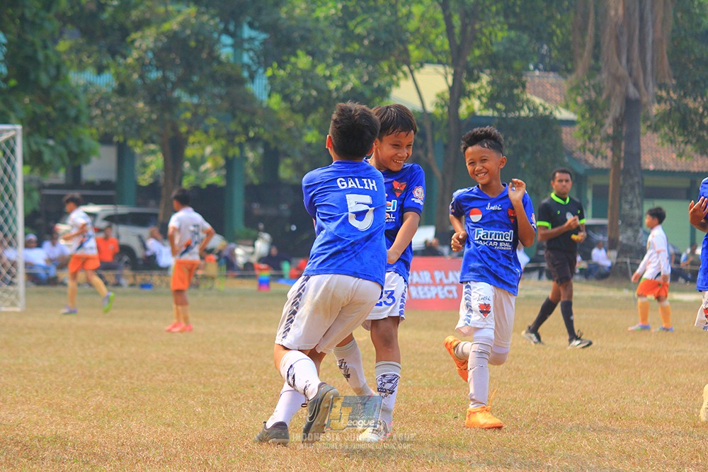 ijlu11 big8 190726 provision soccer school vs fifa farmel