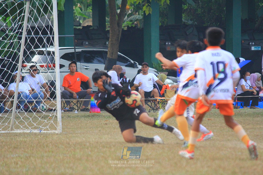 ijlu11 big8 190726 provision soccer school vs fifa farmel