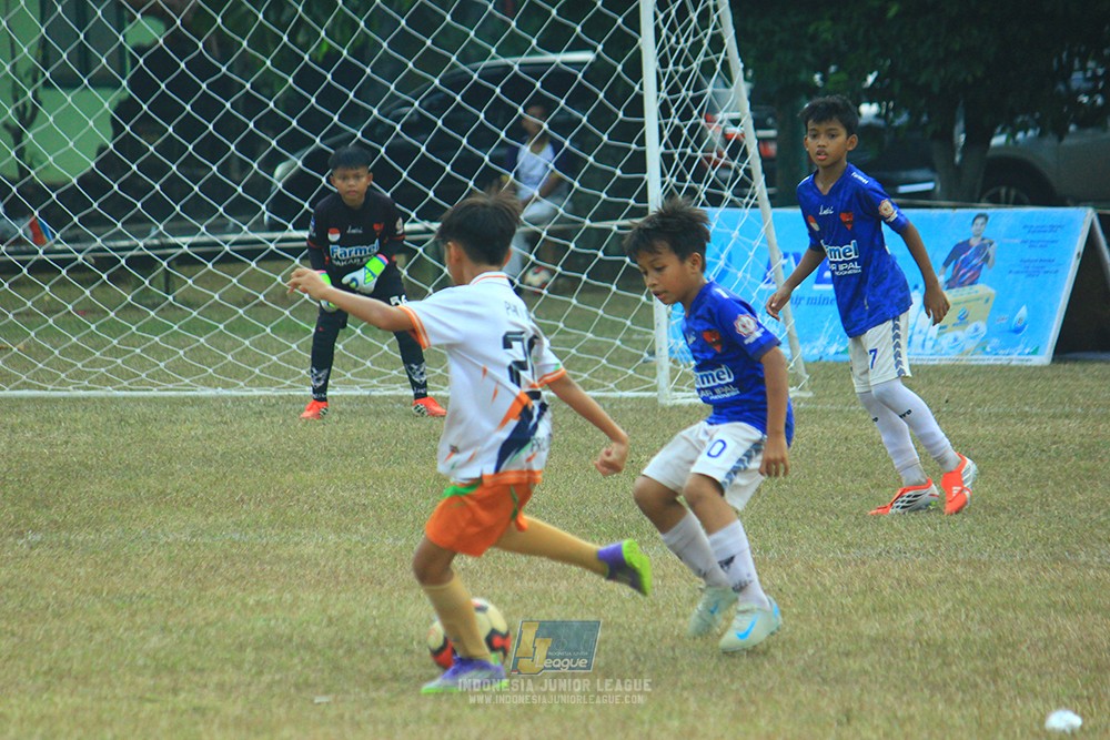 ijlu11 big8 190726 provision soccer school vs fifa farmel